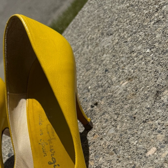 Arnold Churgin Size 9 vintage Yellow and Blue Geometric Pattern Heels GUC - Picture 8 of 10